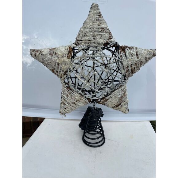 New Pottery Barn Light Up Snowy Star Handcrafted Rattan Tree Topper - Picture 2 of 9